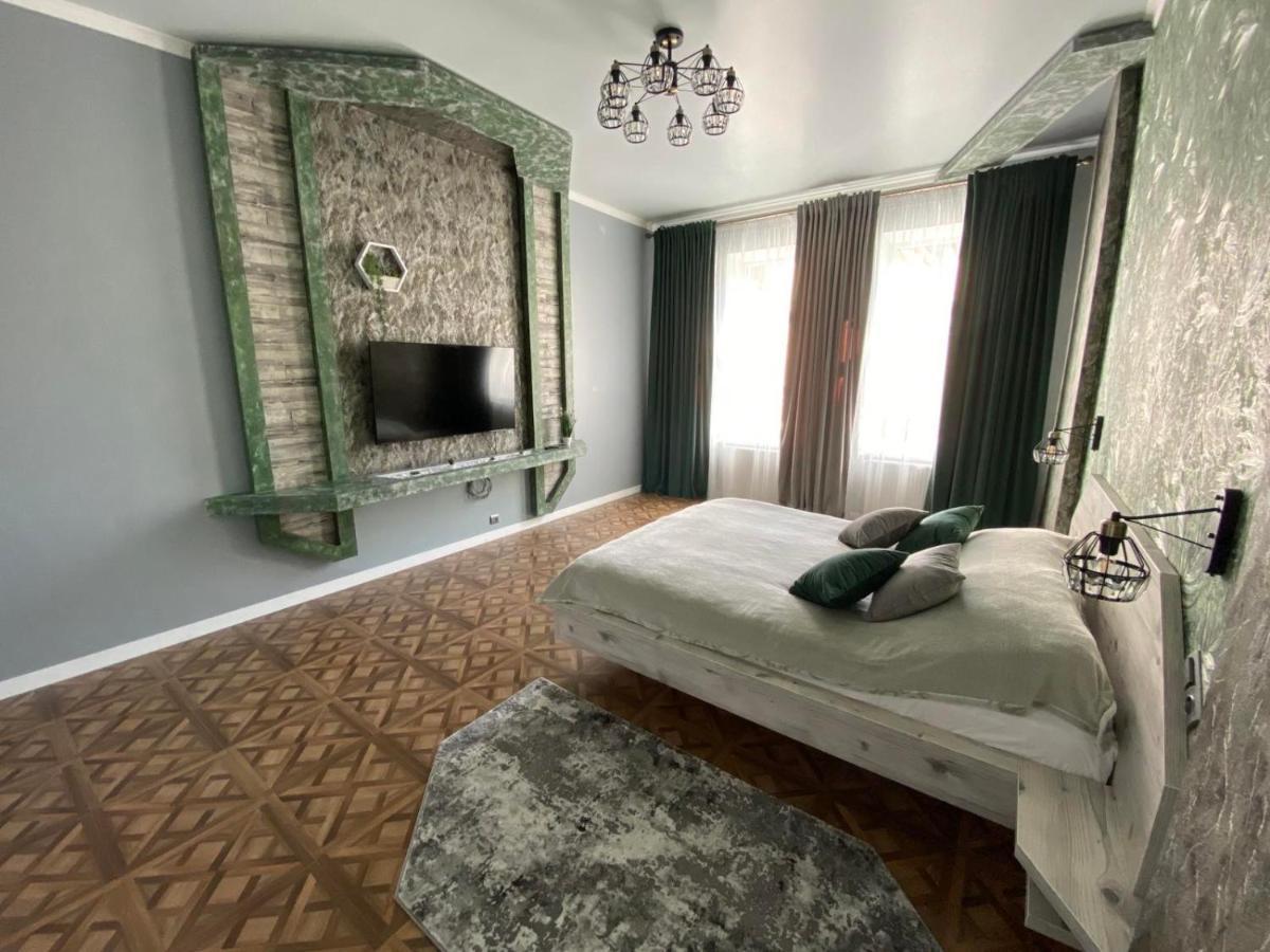 Apartment On Balabana Street Львів Екстер'єр фото